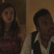 Detroit: Hannah Murray e Algee Smith in una scena del film