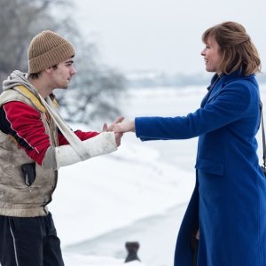 In Blue: Maria Kraakman e Bogdan Iancu in un momento del film