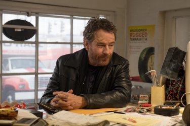 Last Flag Flying: Bryan Cranston in un momento del film