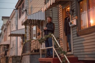 Last Flag Flying: Steve Carell e Bryan Cranston in un momento del film