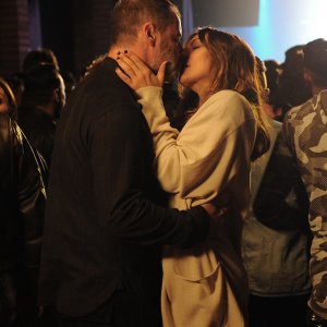 Terapia di coppia per amanti: Pietro Sermonti e Ambra Angiolini in una scena del film