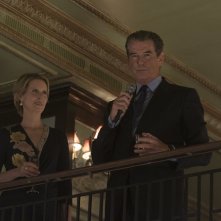 The Only Living Boy in New York: Pierce Brosnan e Cynthia Nixon in una scena del film