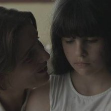 Menina: Naomi Biton e Beatriz Batarda in una scena del film