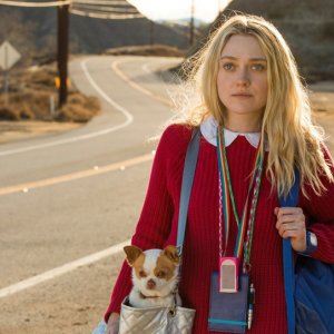 Please Stand By: Dakota Fanning in una scena del film