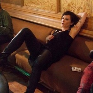 Manifesto: la protagonista Cate Blanchett in versione rocker