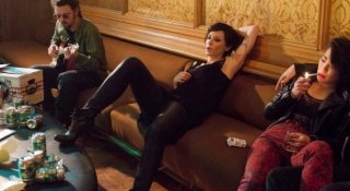 Manifesto: la protagonista Cate Blanchett in versione rocker