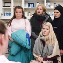 Skam: Ia Svenningdal, Josefine Frida Pettersen, Lisa Teige, Ima Meskini in una scena