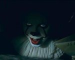 It: Georgie incontra Pennywise nella nuova clip del film