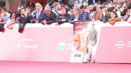 Roma 2017: Christoph Waltz e Rosamund Pike sul red carpet