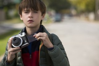 Il libro di Henry: Jaeden Lieberher in una scena del film