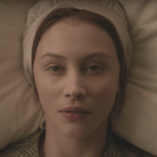 Alias Grace: una foto della protagonista Sarah Gadon