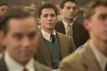 Logan Lerman in una scena di Indignazione