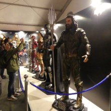Lucca 2017: statue della Justice League allo stand Warner