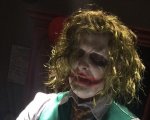 Travestito da Joker, un medico fa nascere una bimba ad Halloween