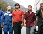 Entourage: 5 motivi per recuperare la serie e il film che fanno a pezzi Hollywood