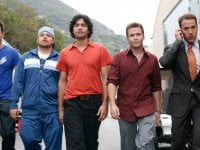 Entourage: 5 motivi per recuperare la serie e il film che fanno a pezzi Hollywood