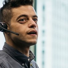 Mr. Robot: un primo piano di Rami Malek nell'episodio eps3.4_runtime-err0r.r00