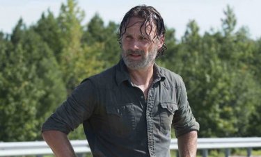 The Walking Dead: Andrew Lincoln in una scena dell'episodio Some Guy