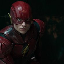 Justice League: Ezra Miller in un'immagine tratta dal film