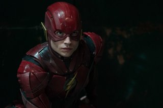 Justice League: Ezra Miller in un'immagine tratta dal film