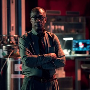 Justice League: Joe Morton in una scena del film