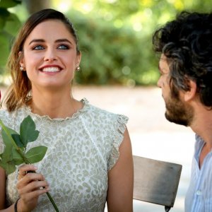 La casa di famiglia: Matilde Gioli e Michele Venitucci in una scena del film