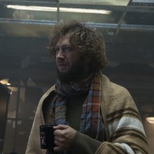 The Punisher: Ebon Moss-Bachrach in una scena