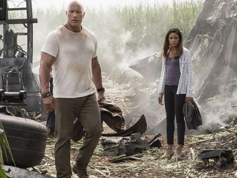 Rampage: Dwayne Johnson e Naomie Harris in una foto del film