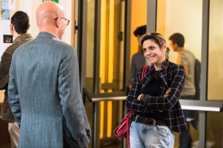 Gli sdraiati: Claudio Bisio e Antonia Truppo in una scena del film