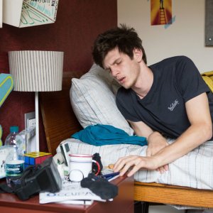 Gli sdraiati: Gaddo Bacchini in una scena del film