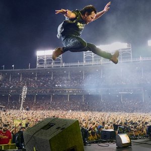 Pearl Jam: Let's Play Two, Eddie Vedder in un'immagine tratta dal documentario