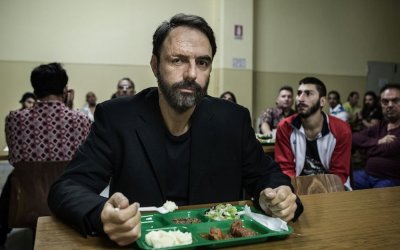 Smetto Quando Voglio Ad Honorem Video Intervista A Luigi Lo Cascio Neri Marcore E Sydney Sibilia Movieplayer It