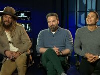 Affleck e Momoa su Justice League: 'Batman, Aquaman e Cyborg hanno in comune problemi con le loro madri'