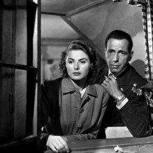 Casablanca: Humphrey Bogart e Ingrid Bergman in un momento del film
