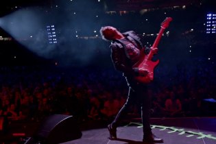 PEARL JAM - LET'S PLAY TWO - Trailer 