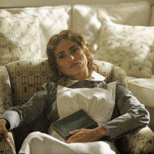 Assassinio sull'Orient Express: Penelope Cruz in una scena del film