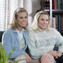 Bad Moms 2: Mamme molto più cattive, Kristen Bell e Cheryl Hines in una scena del film