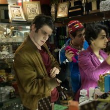 Due sotto il burqa: Félix Moati in una scena del film