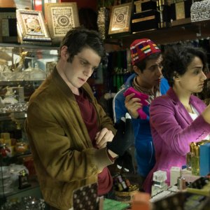Due sotto il burqa: Félix Moati in una scena del film