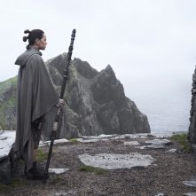 Star Wars: Gli ultimi Jedi, Daisy Ridley e Mark Hamill in una foto del film