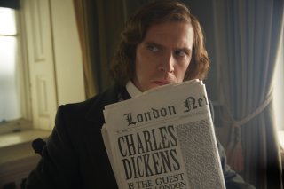 Dickens - L'uomo che inventò il Natale: Dan Stevens in una scena del film