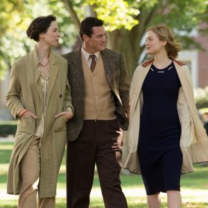 Professor Marston & The Wonder Women: Bella Heathcote, Rebecca Hall e Luke Evans in una scena del film