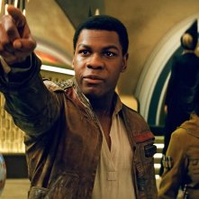 Star Wars: Gli Ultimi Jedi: John Boyega e Kelly Marie Tran in una scena