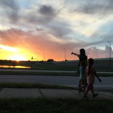 The Florida Project: Bria Vinaite e Brooklynn Prince in un momento del film