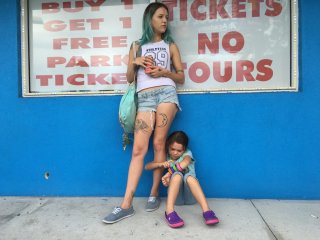 The Florida Project: Bria Vinaite e Brooklynn Prince in un'immagine del film