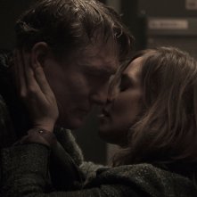 Dark: un momento romantico della serie