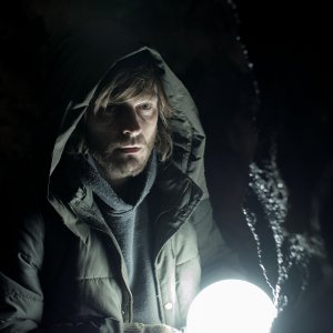 Dark: Andreas Pietschmann in un momento della serie