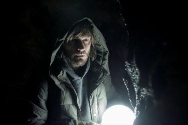 Dark: Andreas Pietschmann in un momento della serie