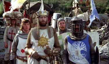 images/2017/11/23/monty-python-e-il-sacro-graal.jpg