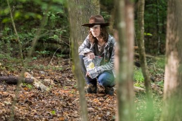 The Walking Dead: una scena con Chanderl Riggs nell'episodio The King, The Widow and Rick